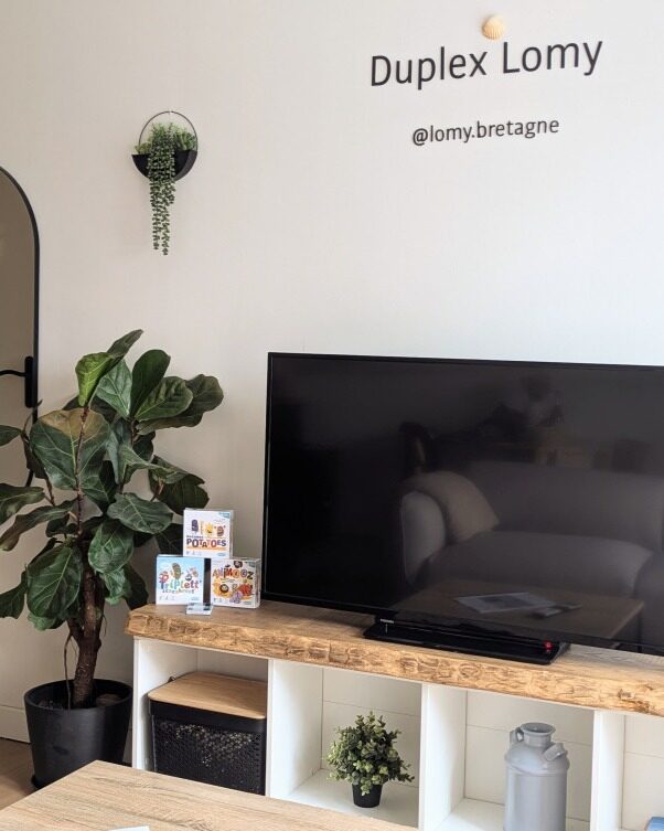 Instagram post from goshowplace. This post is in position 11.