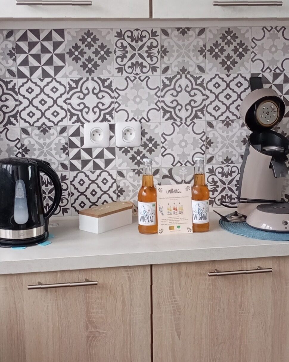 📢 𝗣𝗹𝗮𝗰𝗲𝗺𝗲𝗻𝘁 𝗱𝗲 𝗰𝗶𝗱𝗿𝗲𝘀 𝗪𝗶𝗴𝗻𝗮𝗰 𝘅 𝗦𝗵𝗼𝘄𝗽𝗹𝗮𝗰𝗲
🤝 @wignac.cider a fait appel à @goshowplace pour faire goûter ses cidres dans des locations de courte durée.
🍎 Il s’agit de cidres sains, bio et responsables à partir de pommes non traitées.
🎁 Showplace a ainsi pu offrir à ses loueurs et conciergeries des bouteilles de cidre de 33cl.
⭐ Durant des mois, les voyageurs pourront déguster ces produits naturellement dans leur quotidien.